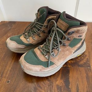 Waterproof Merrell Hiking Boots size 7.5 women’s (brown/green)